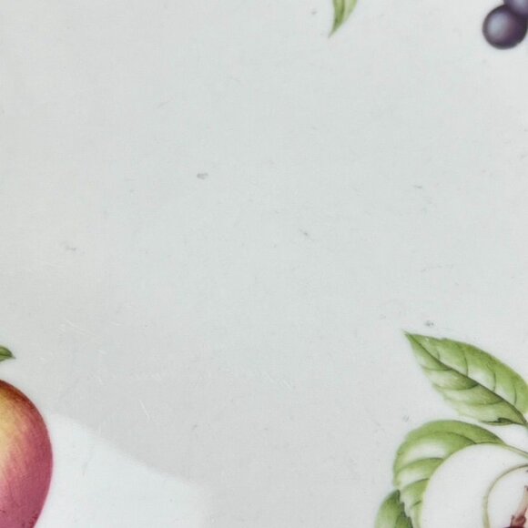 Royal Doulton Ashberry China 4 Dinner Plates 10.5" Fruit England White - Picture 11 of 12